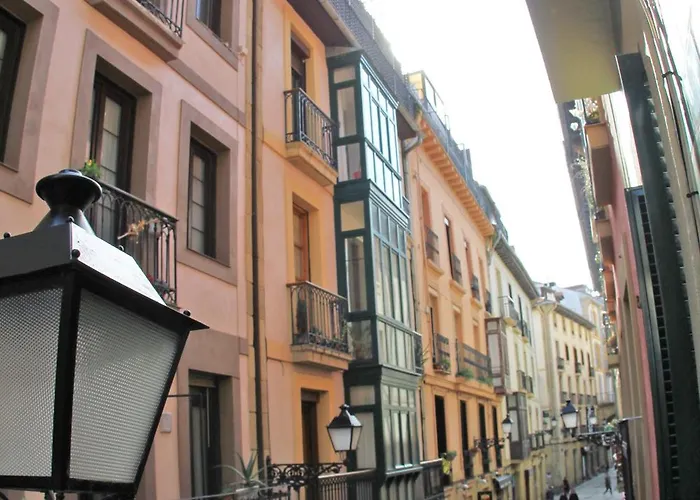 Fantastic Old Town Apartment *